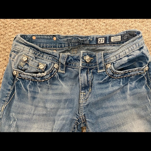 Authentic Miss Me Bermuda Shorts! Size 27 - Picture 3 of 4